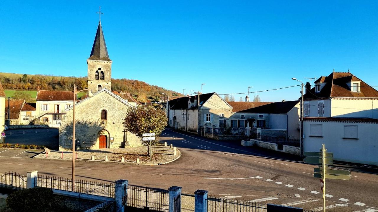 Le 3 Rue De Fontenay Marmagne  Екстериор снимка